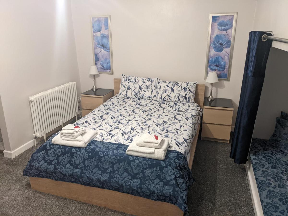 Cwmbach Guest House Ніт Екстер'єр фото