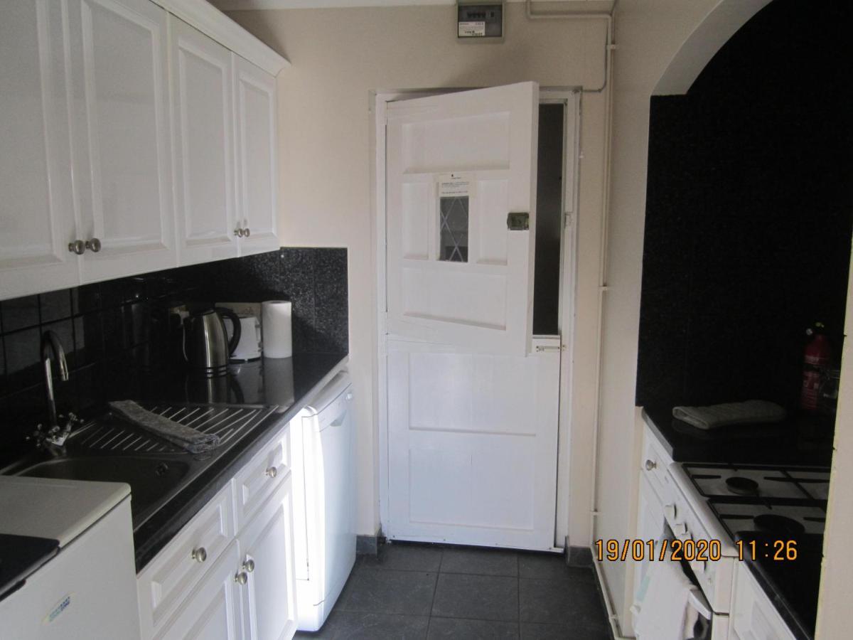 Cwmbach Guest House Ніт Екстер'єр фото